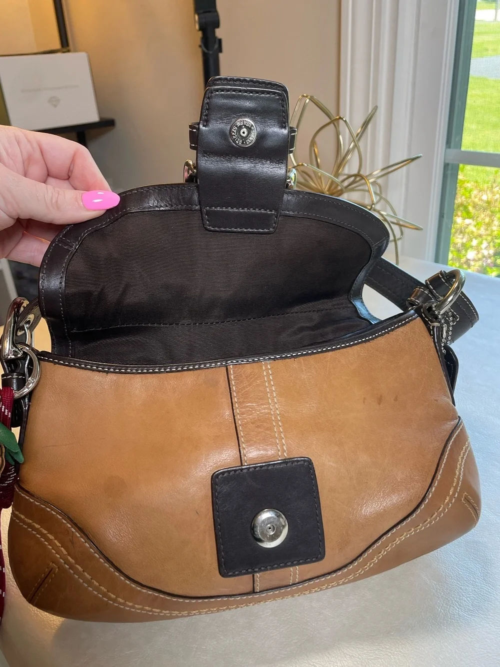 Coach Y2K Brown Duo-Tone Leather Soho  Shoulder Bag 🍓 🍫- F10909